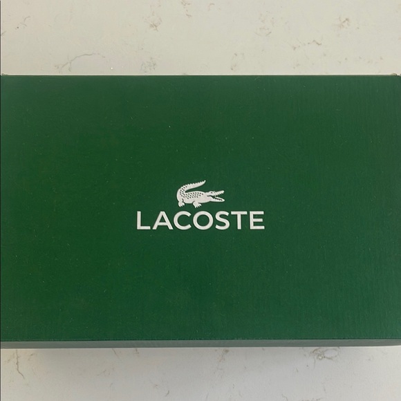 Lacoste White Sneakers Classic Tennis-Inspired Design - Picture 2 of 3